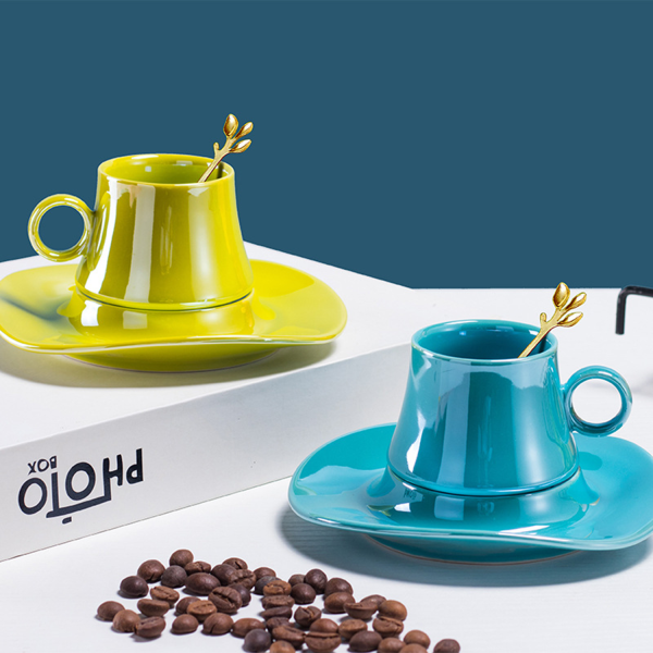 5.5Oz Cute Creative Ceramic Coffee Mug With Saucer Set