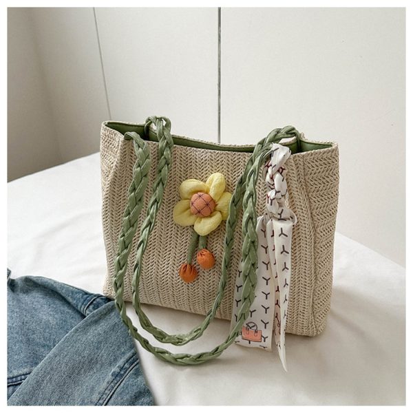 Woven flower tote bag for beach