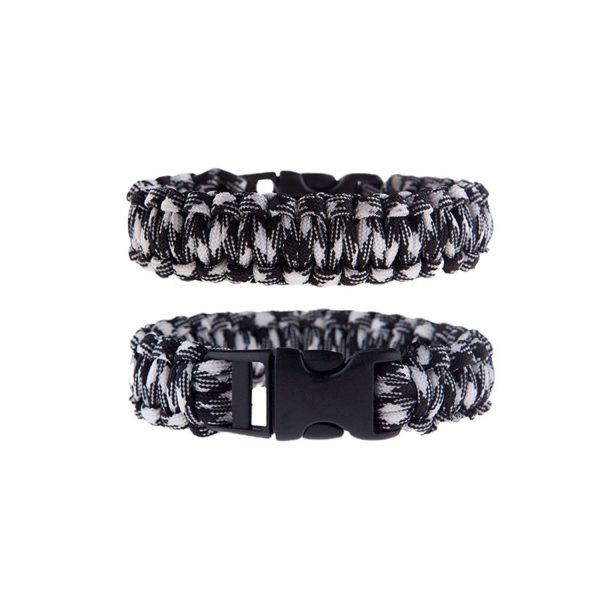 Paracord Bracelet with Metal Plate