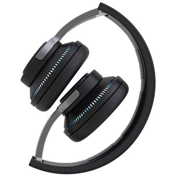 Headworn Bluetooth earphones with LED breathing light