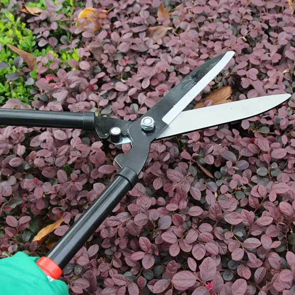 Garden pruners