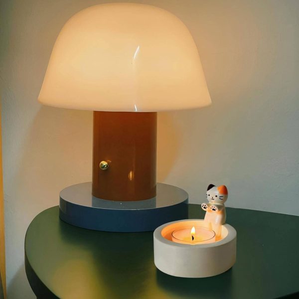 Adorable Cartoon Cat Warming Paws Mini Candle Holder