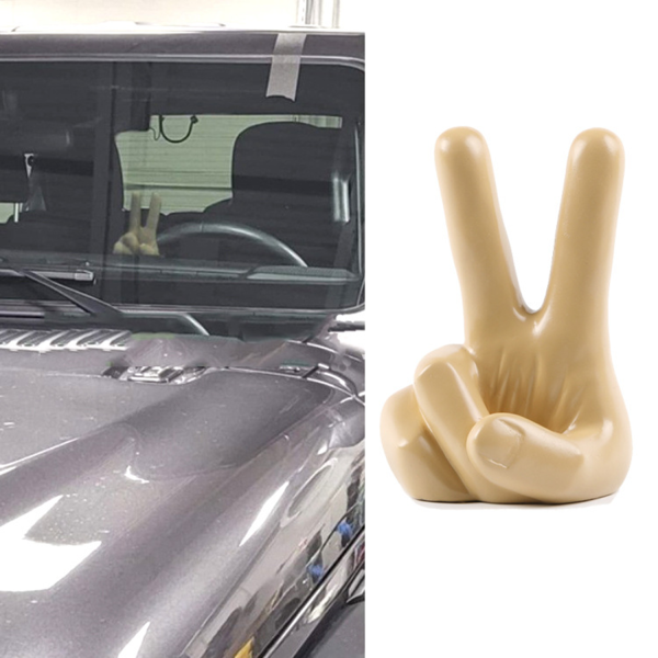 Outdoor Car Funny Resin Craft Finger Decorative