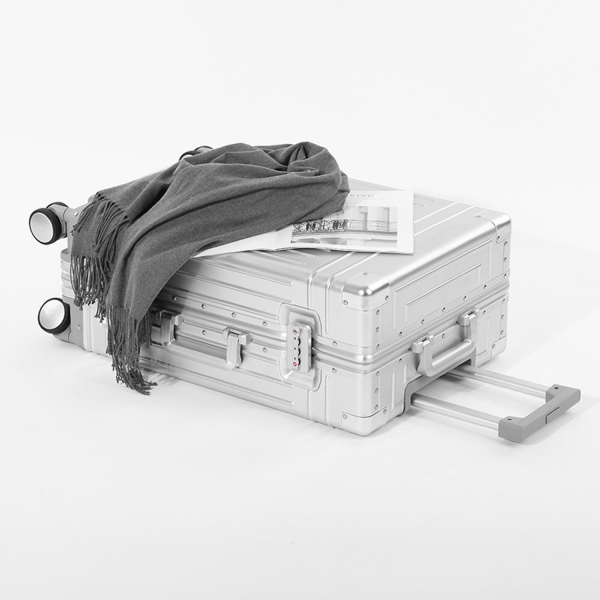 24' aluminum-magnesium alloy trolley case