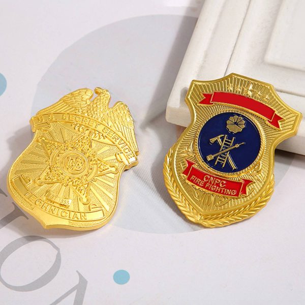 Gold Plated Custom Zinc Alloy Shield Badge