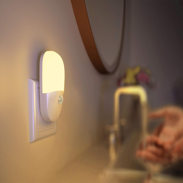 Human body sensor night light