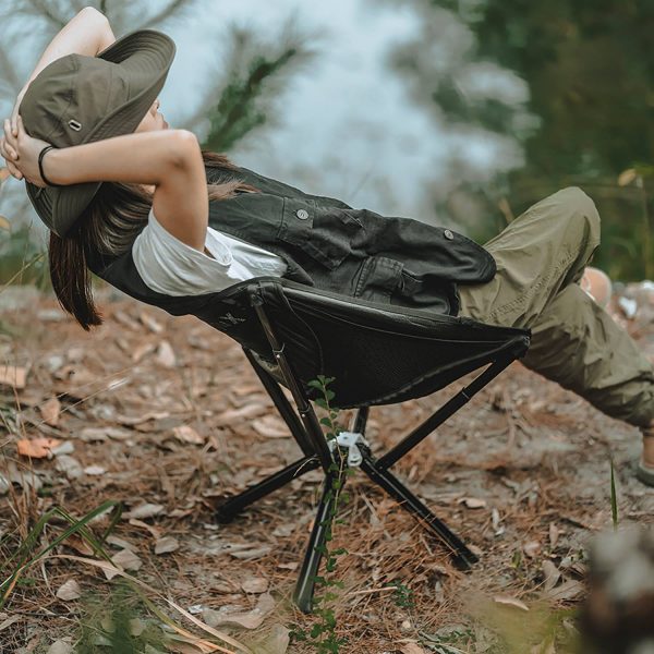 Easy-Go Folding Beach Chair – Ultra Light & Space-Saving