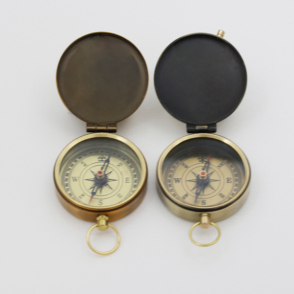 Retro Zinc Alloy Compass Pocket Watch for Outdoor Use